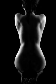 Women in black and white