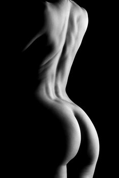Women in black and white