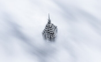 Poster Shanghai Jinmao Tower in Clouds