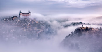 Poster Toledo city foggy morning