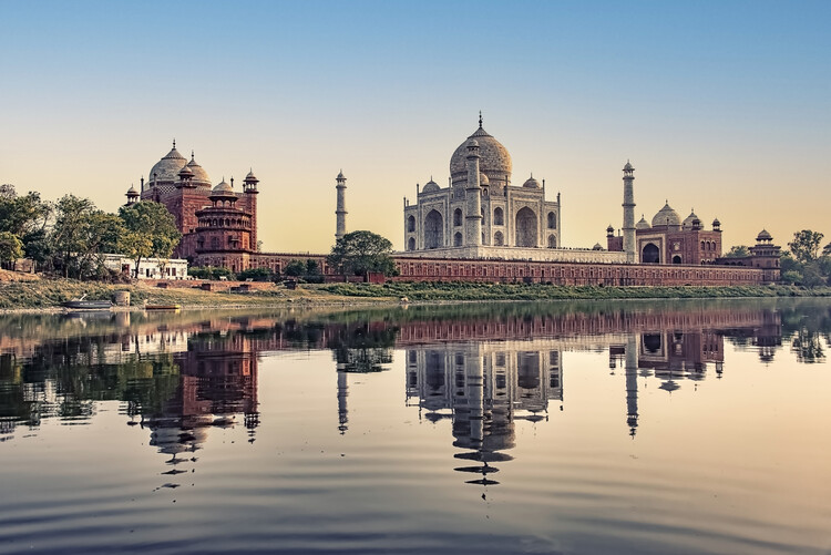 Plakát Taj Mahal From The River