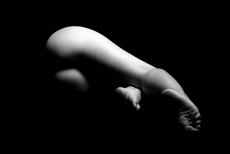 Plakát nude woman laying down