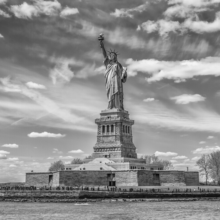 Plakát NEW YORK CITY Monochrome Statue of Liberty