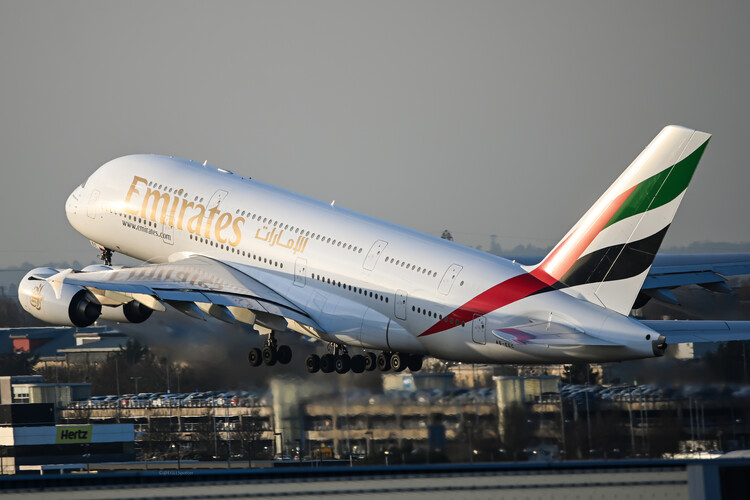 Poster A380 pulling up
