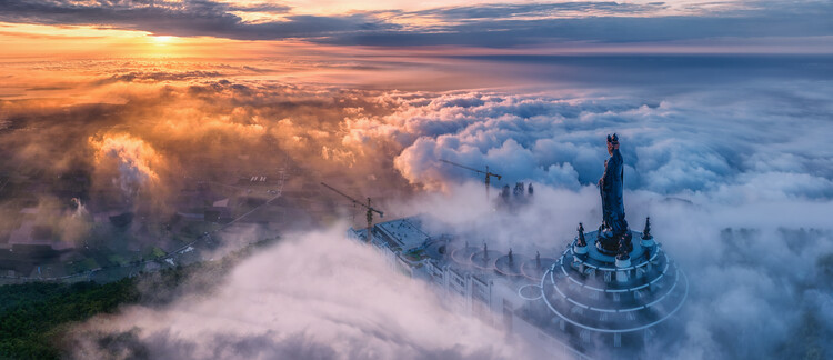 Canvas Print Sunrise in Nui Ba moutain
