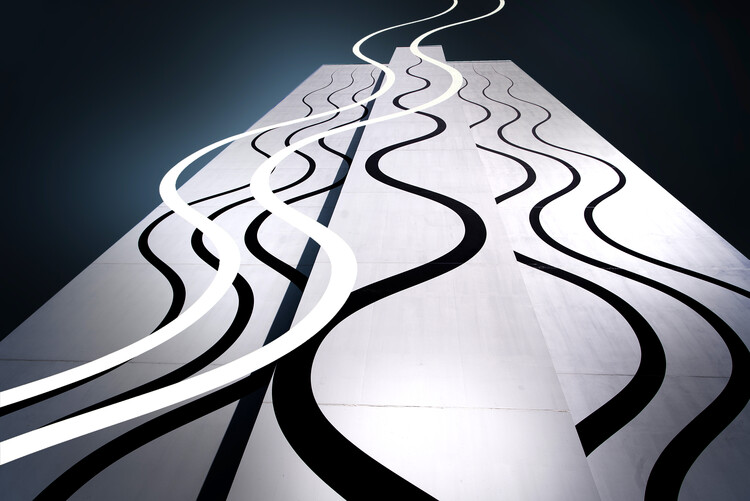 Canvas Print modern swinging architecture II