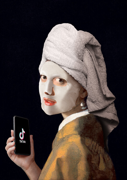 Plagát Girl with TikTok