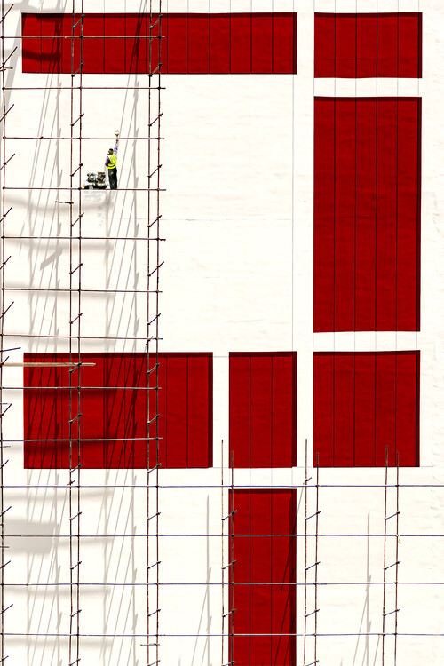 Levně Plakát, Obraz - Lines, Reds and a man, Hamid Mohammad Hossein, 26.7 × 40 cm