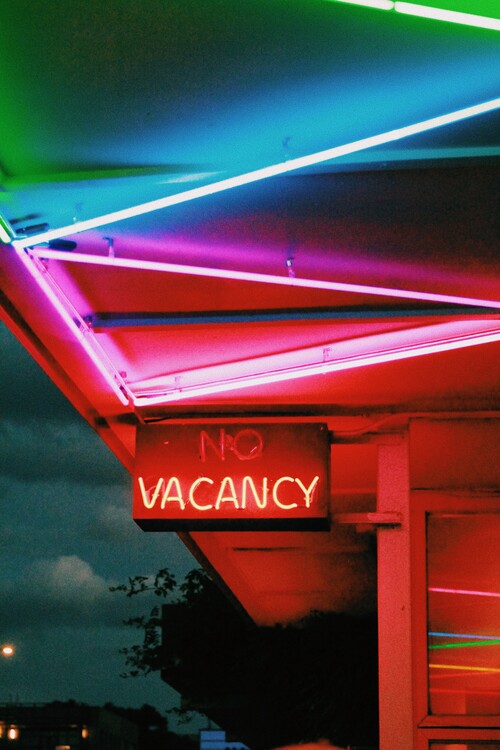 Levně Plakát, Obraz - No Vacancy - Tall, Samantha Hearn, 26.7 × 40 cm