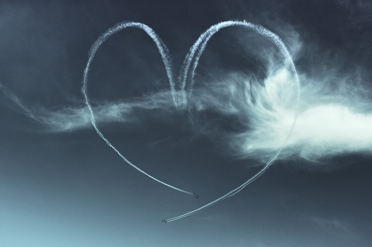 Poster Love is in the air