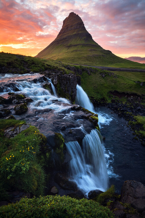 Плакат A Beautiful Summer Night in Iceland
