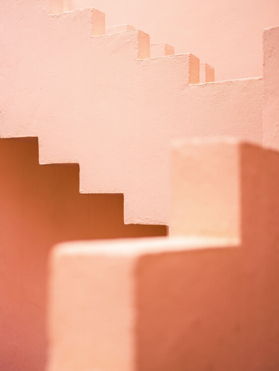 Levně Plakát, Obraz - La Muralla Roja Pink, Raisa Zwart, 30 × 40 cm