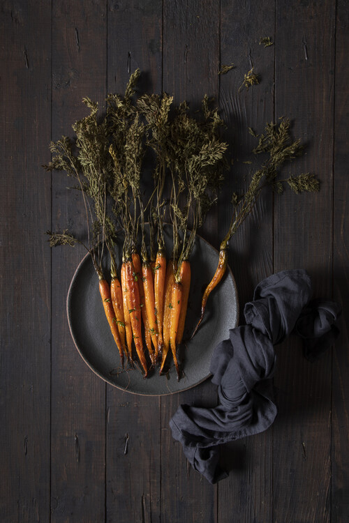 Levně Plakát, Obraz - Roasted carrots, Diana Popescu, 26.7 × 40 cm