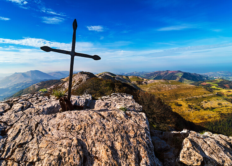 Плакат Summit cross in the mountains of Asturias
