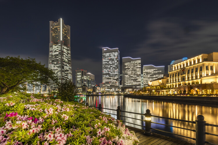 Poster Idyllic Yokohama skyline at night