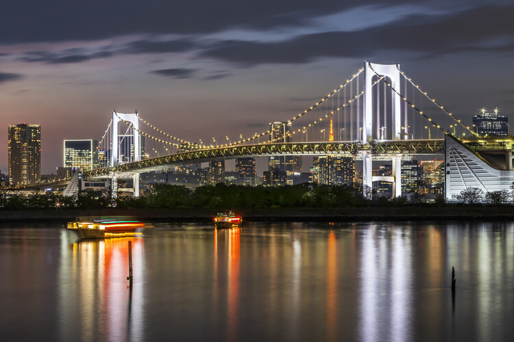 Poster Gorgeous Rainbow Bridge and Tokyo Skyline at sunset