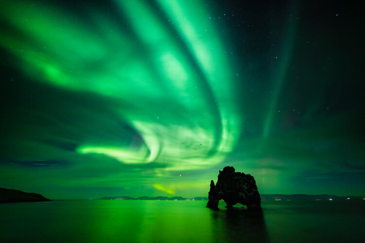 Poster Aurora borealis over the Hvítserkur