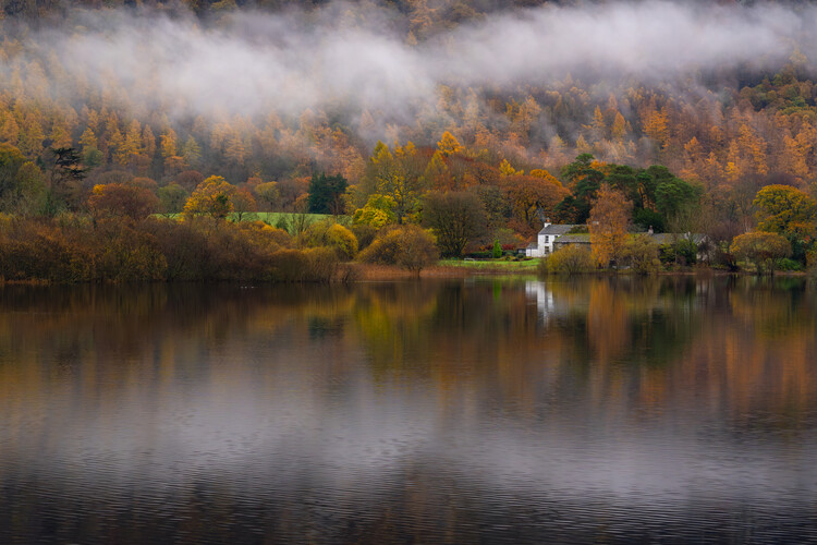 Poster Autumn reflections over Derwentwater, Lake district