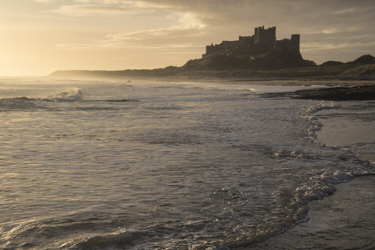 Poster Bamburgh castle sunrise
