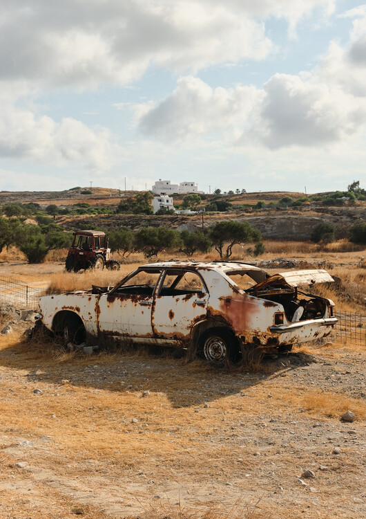 Poster A Broken, Rusted Machine