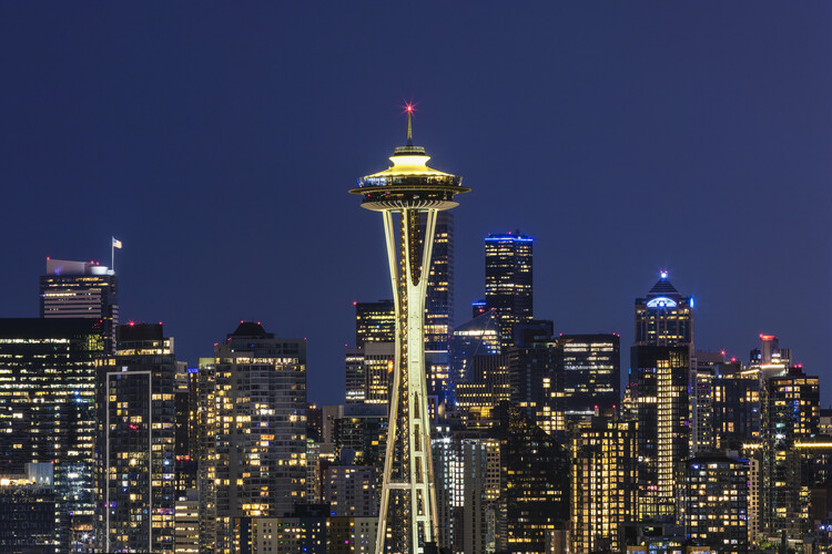 Juliste Amazing Seattle Skyline at Blue Hour