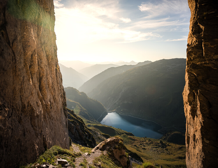 Плакат Lac de Roselend at sunset