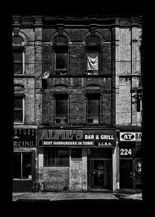 Плакат No 222 Queen St E 2 with Border