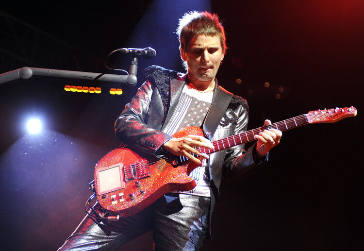 Canvas Print Matthew Bellamy of Muse at 105's Not So Silent Night 2009