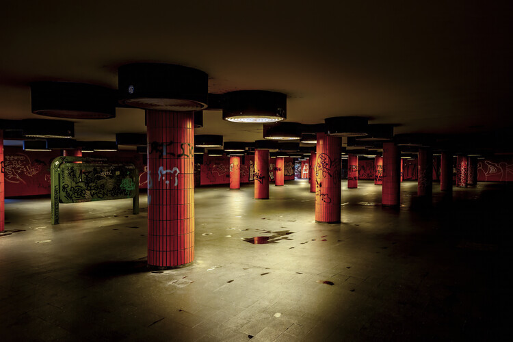 Плакат ICC Fußgängertunnel