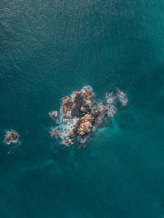 Poster Rock in the ocean