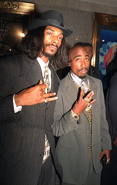 Sticker Snoop Doggy Dog and Tupac Shakur