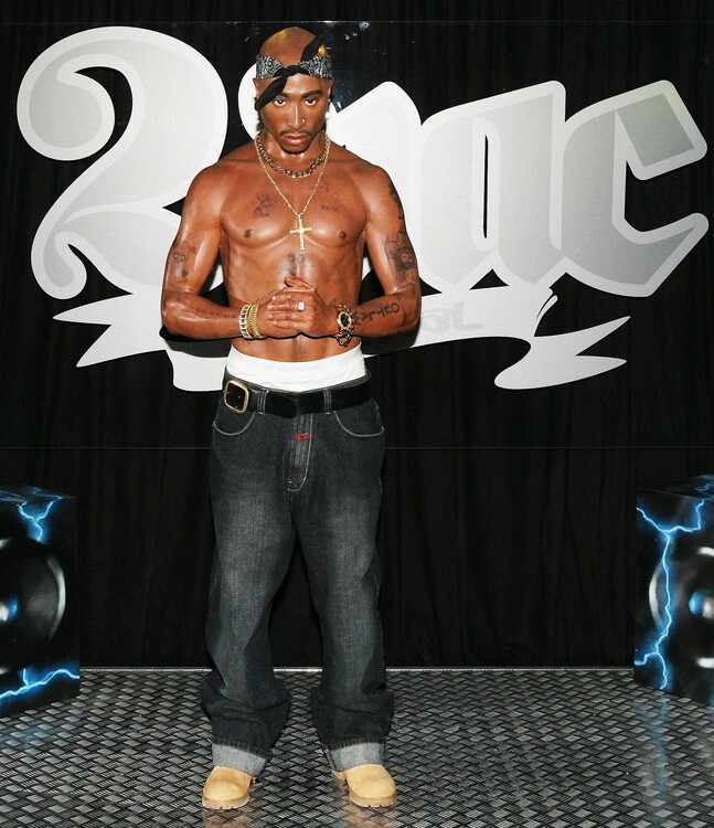 Sticker Tupac Shakur model unveiled at Tussauds