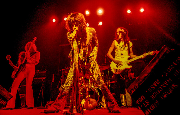 Canvas Print Aerosmith perform 1973