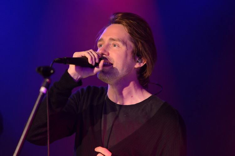 Poster Mew Performs At JBTV Studios