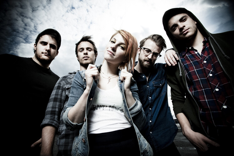 Poster Paramore Portrait Session