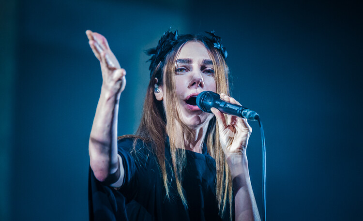 Levně Plakát, Obraz - PJ Harvey Performs At The O2 Academy Brixton, 40 × 24.4 cm