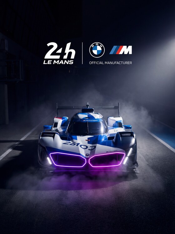 Плакат BMW Hybrid V8 Era Of Endurance Racing Dominance.