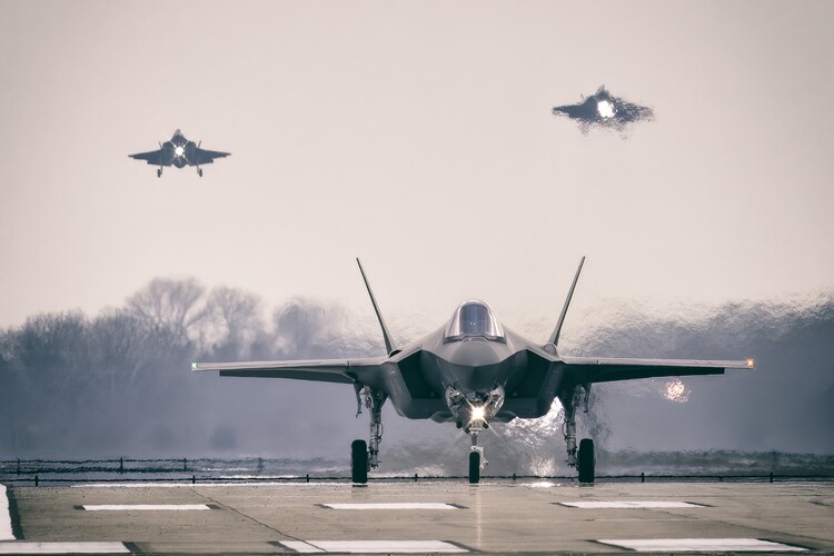 Plakat f35
