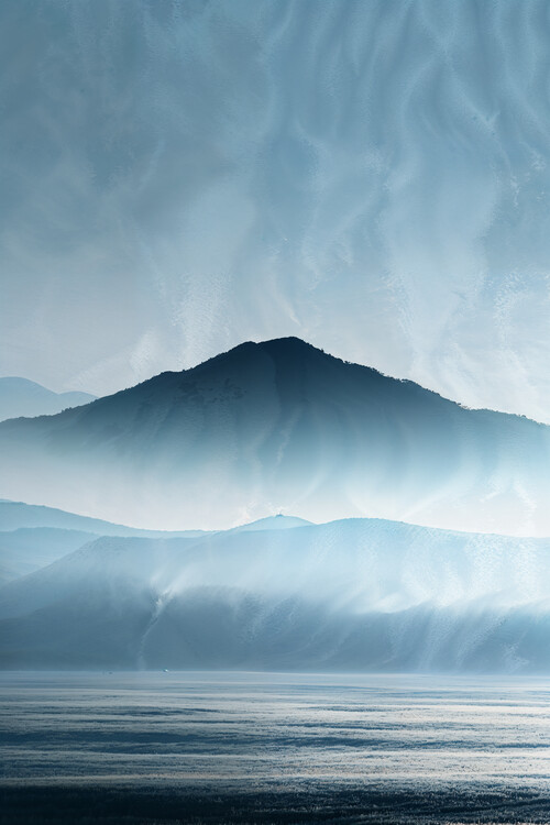 Juliste Silent Blue Mountains