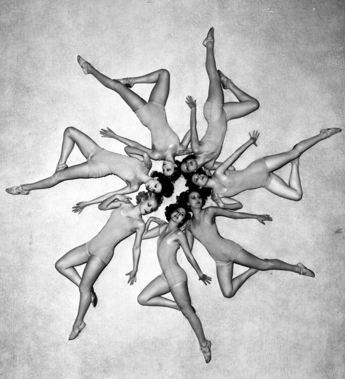 Levně Plakát, Obraz - Chorus Formation, 40 × 40 cm