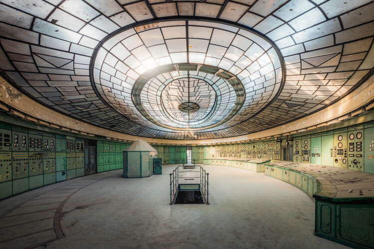 Plakát Art deco velín v odstavené maďarské elektrárně