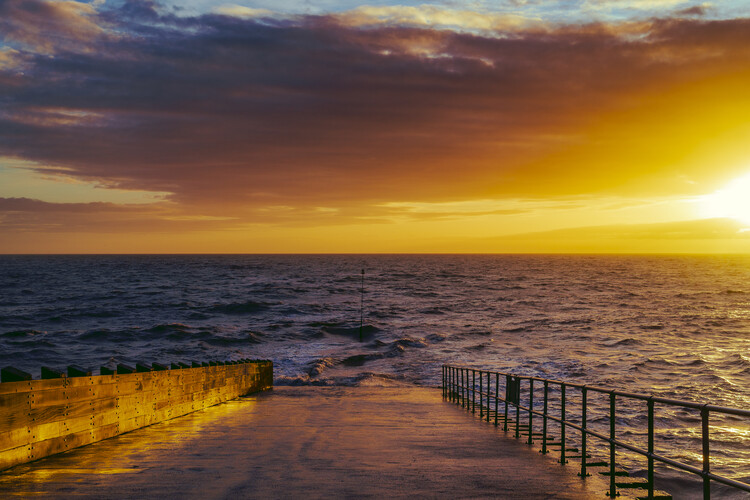 Плакат Sun setting over seaford splash point