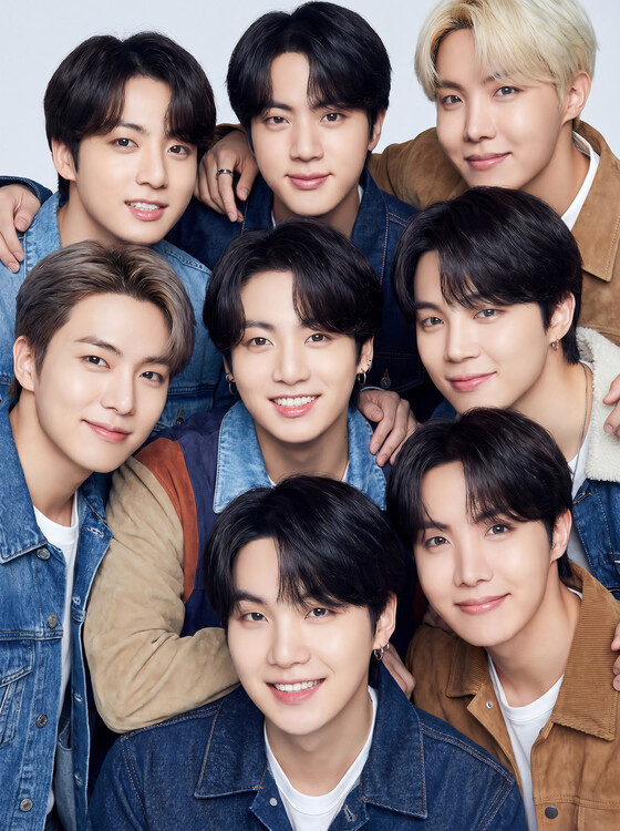 Plakat BTS: A Symphony of Seven