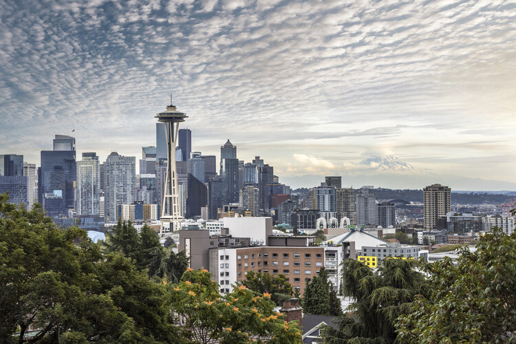 Poster Seattle Skyline with Mount Rainier