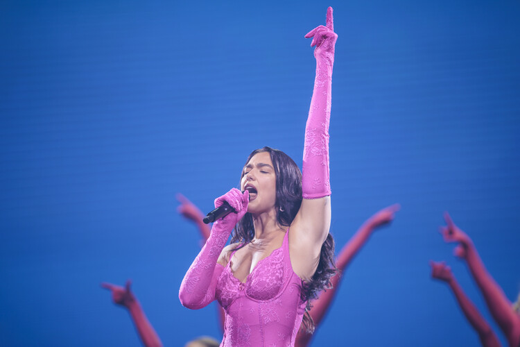 Plakát Dua Lipa Concert In Barcelona
