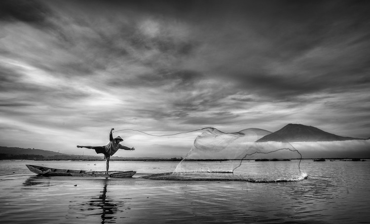 Poster Man Behind the Nets