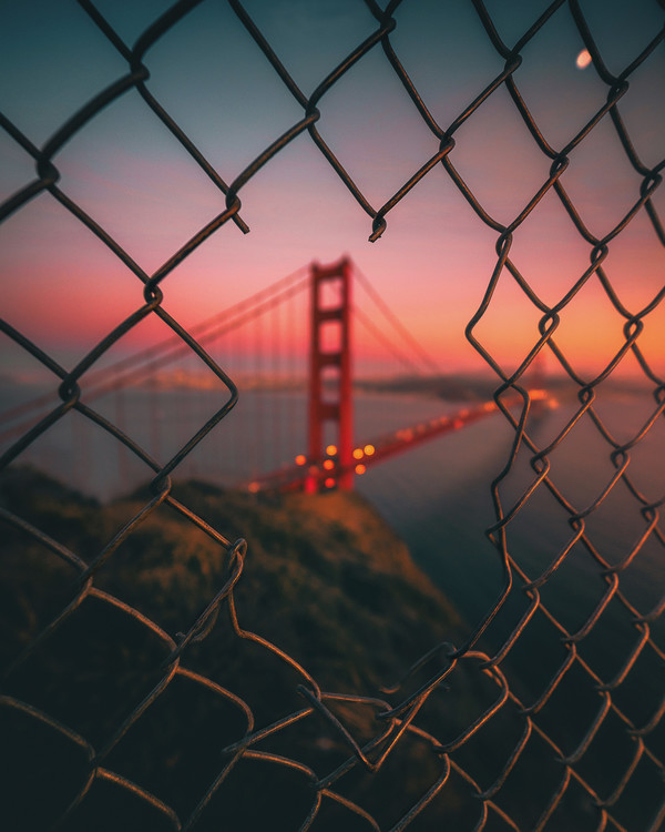 Canvas Print Golden Gate Caged