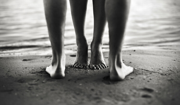 Plakát, Obraz - Love Feet, Yulia Takh, 40 × 22.2 cm