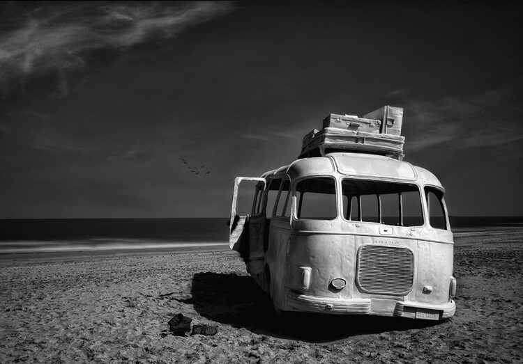 Canvas Print Beached Bus