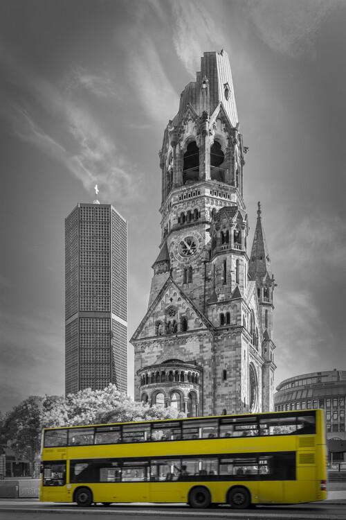 Poster BERLIN Kaiser Wilhelm Memorial Church with bus | colorkey